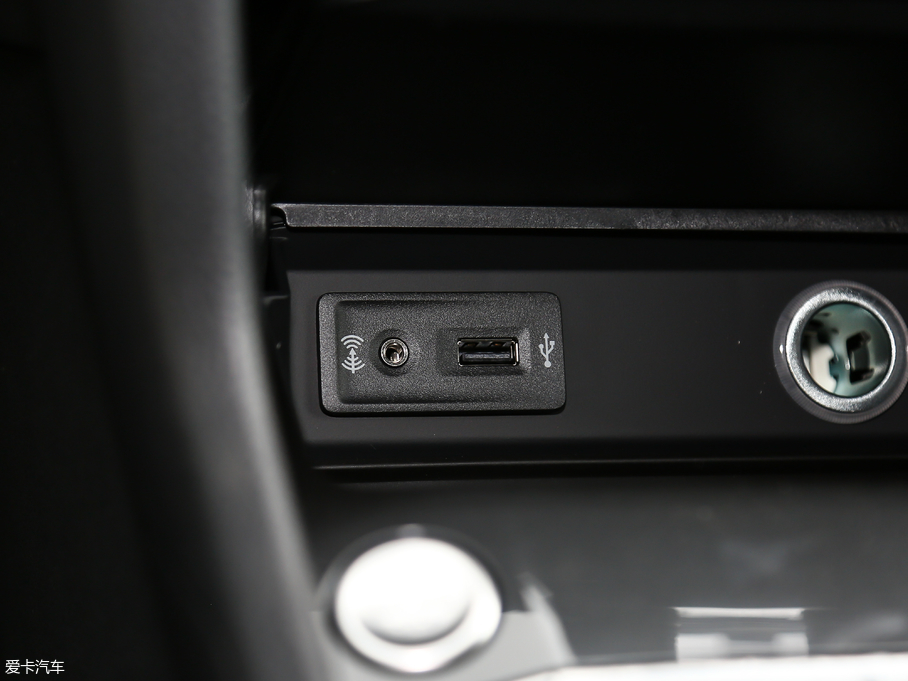 2018ߠ򡤼 2o(j) 230TSI Ԅ(dng)A