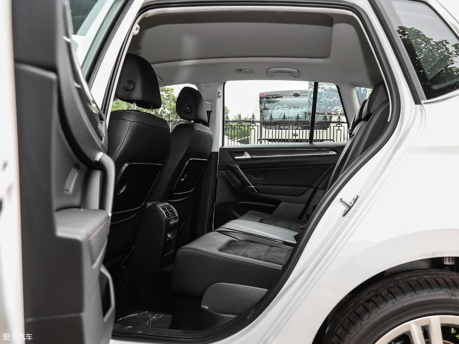 2018ߠ򡤼 2o(j) 230TSI Ԅ(dng)A