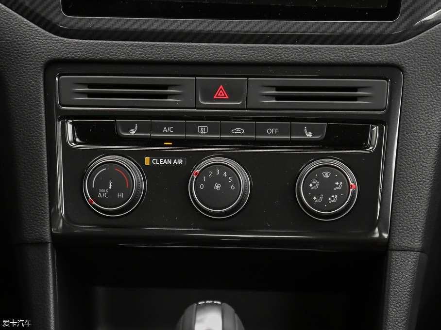 2018ߠ򡤼 2o 230TSI ԄӺA