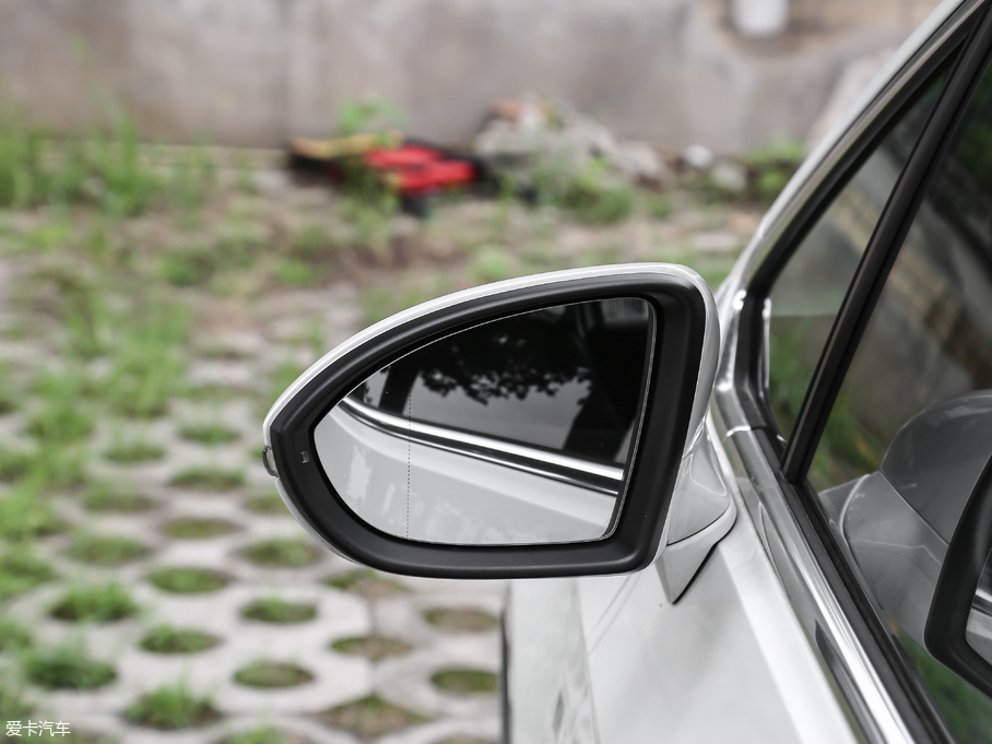 2018ߠ򡤼 2o(j) 230TSI Ԅ(dng)M(jn)ȡ