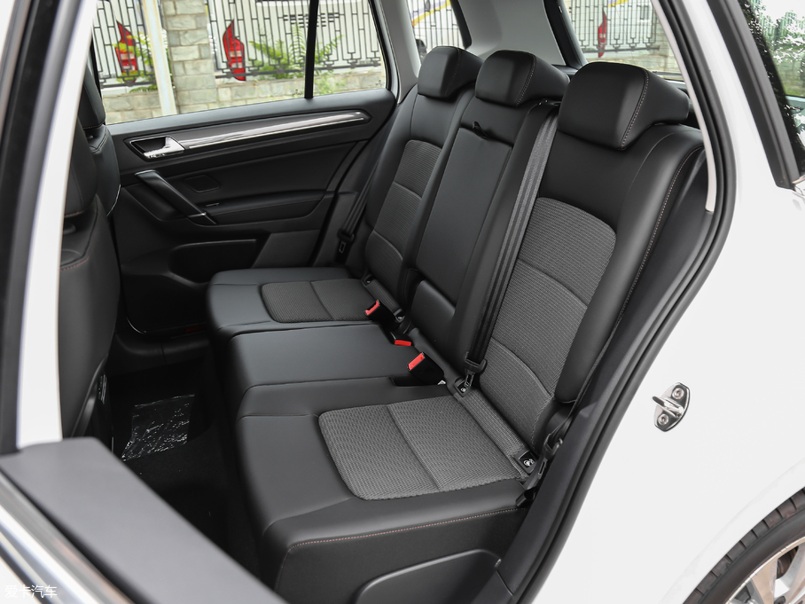 2018ߠ򡤼 2o(j) 230TSI Ԅ(dng)M(jn)ȡ