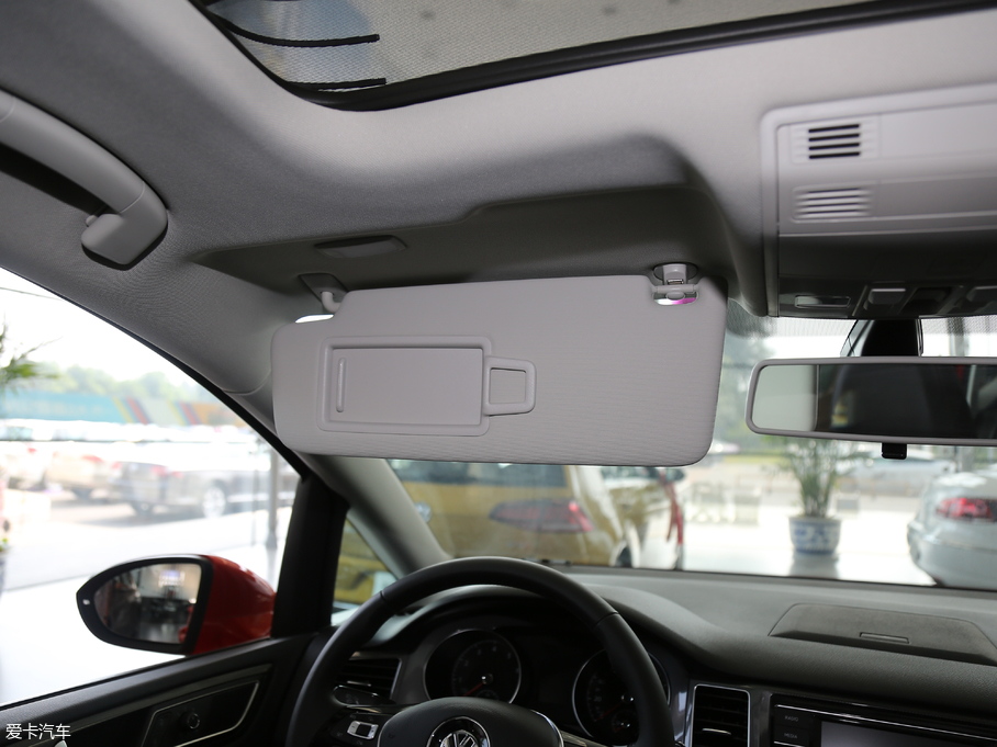 2018ߠ򡤼 230TSI Ԅ(dng)M(jn)ȡ