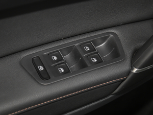 2018230TSI ԄӺA {܇ƅ^(q)	