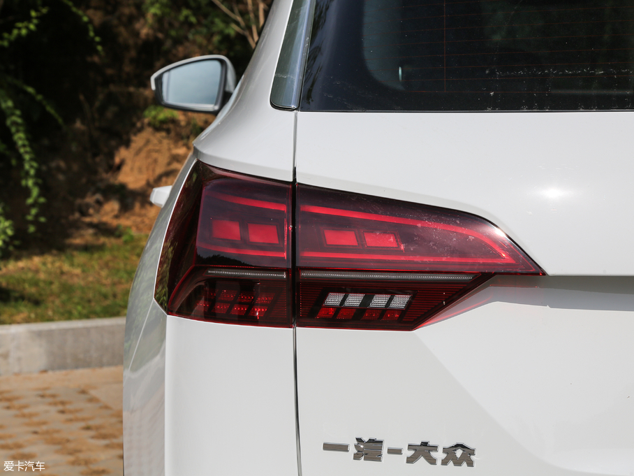 2019̽ 380TSI R-Line V