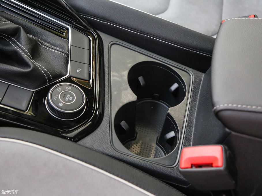 2019��̽�� 380TSI ���R-Line ��V