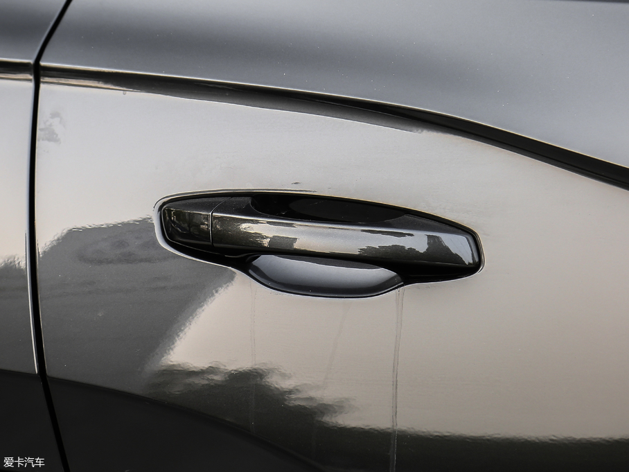 2019��̽�� 330TSI �����A�� ��V