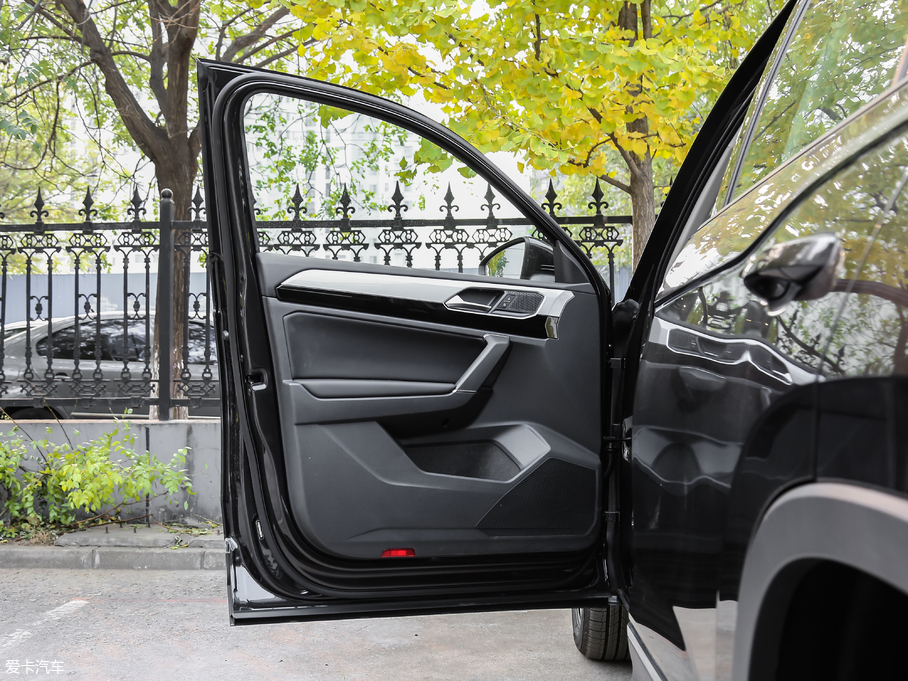 2019��̽�� 330TSI �����A�� ��V