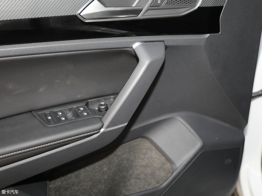 2019̽ 380TSI (q)R-Line VI