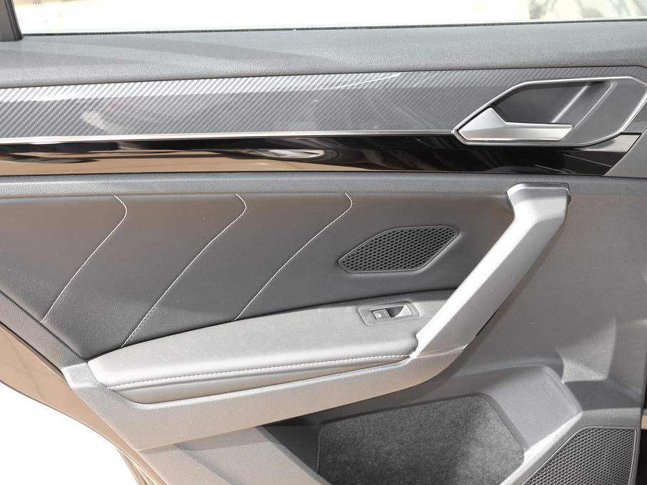 2019̽ 330TSI (q)F VI