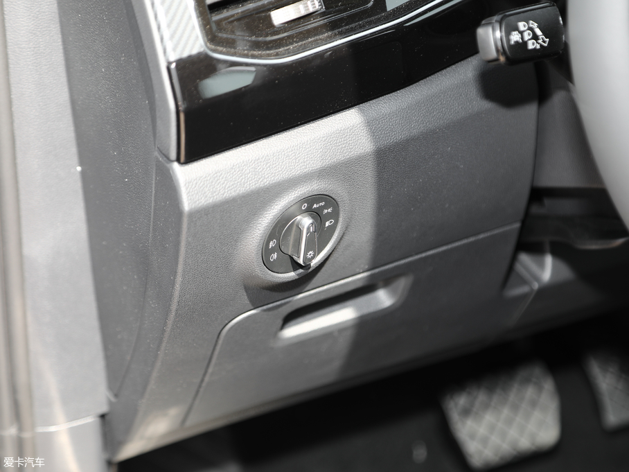 2019̽ 330TSI (q)F VI