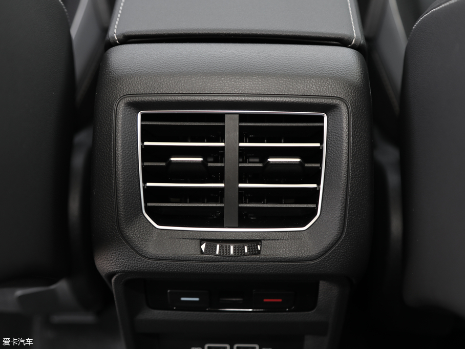 2019̽ 330TSI (q)F VI