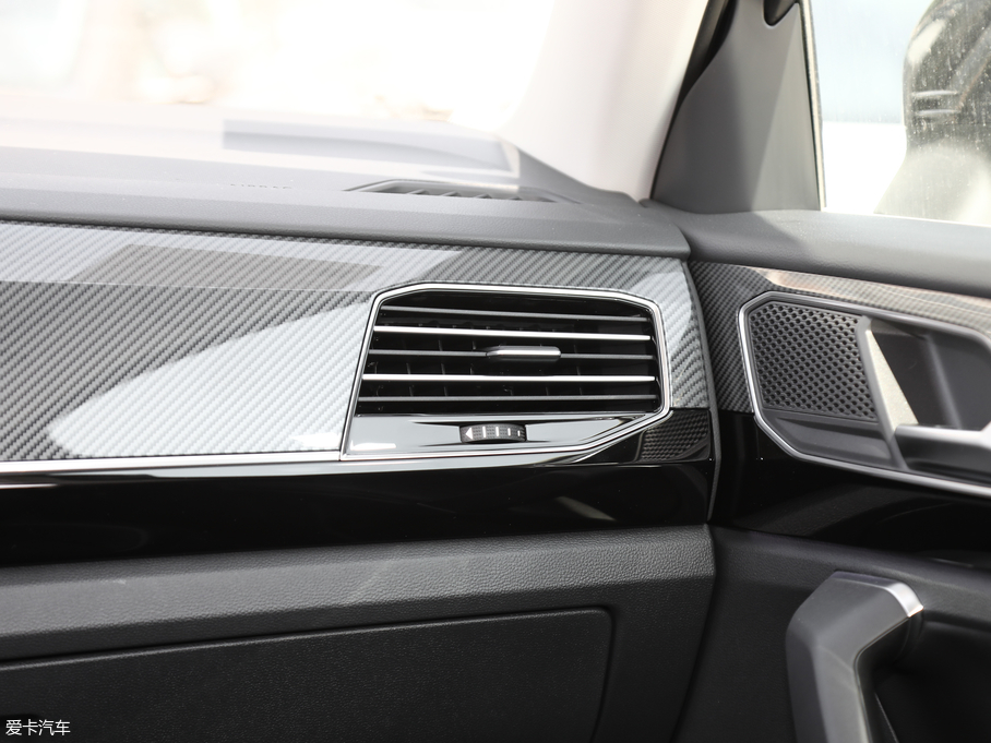 2019̽ 330TSI (q)F VI