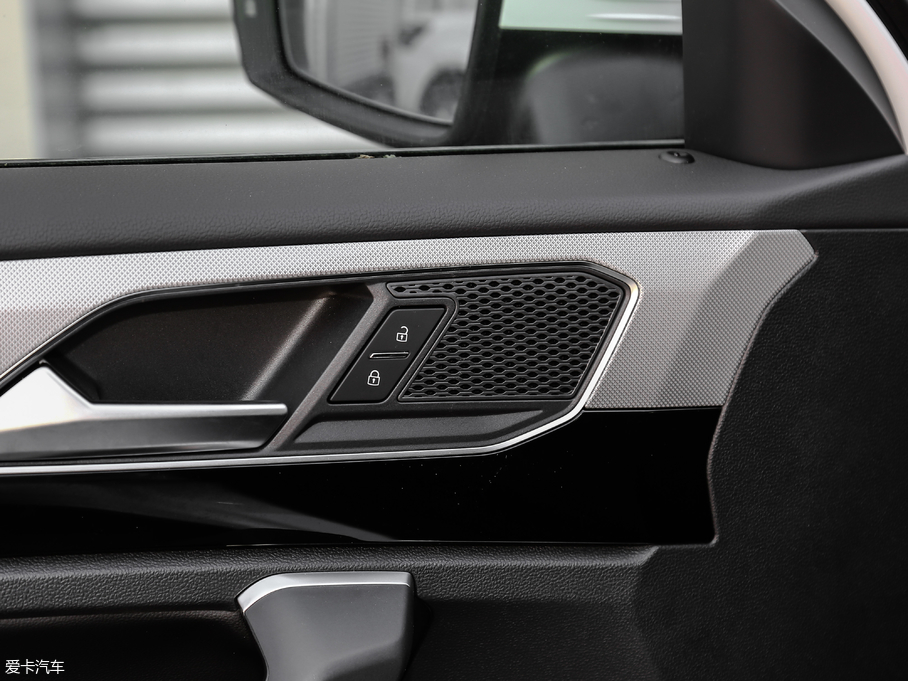 2019��̽�� 330TSI �����A�� ��VI