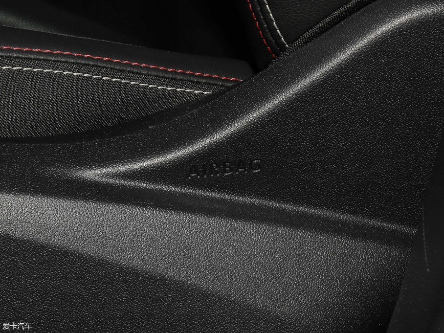 2019��̽�� 330TSI �����A�� ��VI