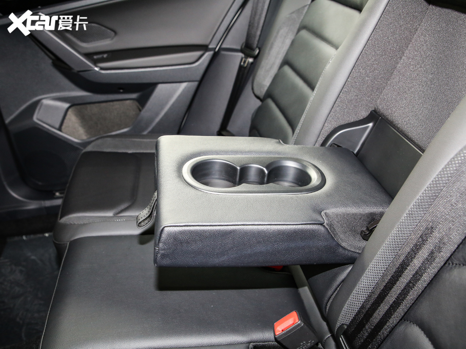 2019̽ 330TSI APlus VI