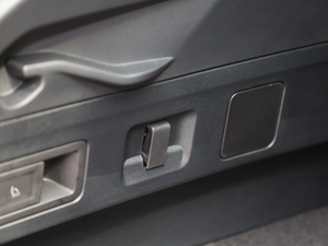 2019380TSI R-Line V g