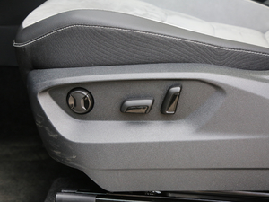 2019380TSI R-Line V {{