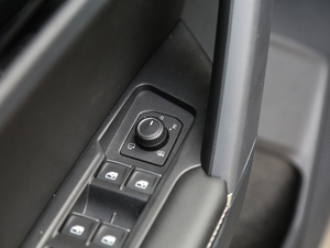 2019380TSI R-Line V g