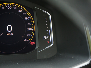 2019380TSI R-Line V п؅^