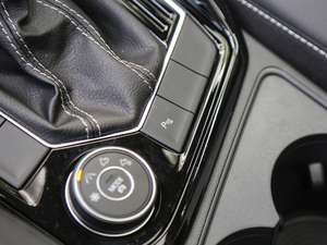 2019380TSI R-Line V п؅^