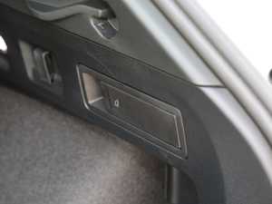 2019380TSI (q)R-Line V g