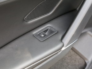 2019380TSI R-Line V g