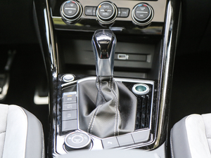 2019380TSI (q)R-Line V п؅^(q)