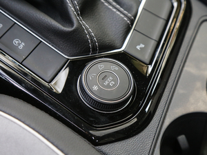 2019380TSI R-Line V п؅^