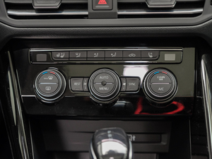 2019380TSI (q)F (gu)V {(dio){(dio)(ji)