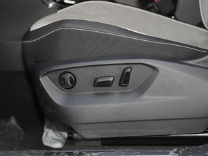 2019380TSI (q)R-Line VI {{(dio)(ji)