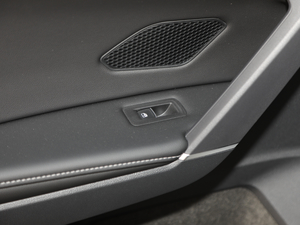 2019380TSI R-Line VI п؅^