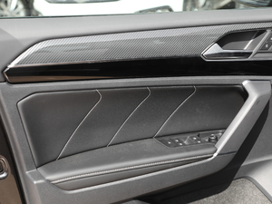 2019330TSI (q)F (gu)VI g