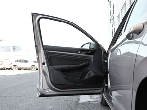 2019Ŀ 1.5L Ԅ(dng)Ӣ (gu)V {λ܇(ch)T(mn)