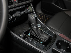 2019Ŀ 1.5L Ԅ(dng)Ӣ (gu)VI QU