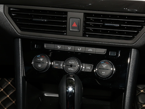 2019Ŀ 1.5L Ԅ(dng)Ӣ (gu)VI {(dio){(dio)(ji)