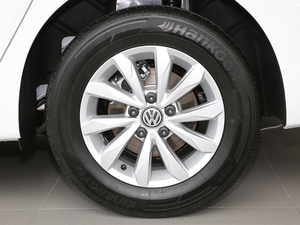 2019Ŀ 1.5L Ԅӕr VI ݆Ȧ