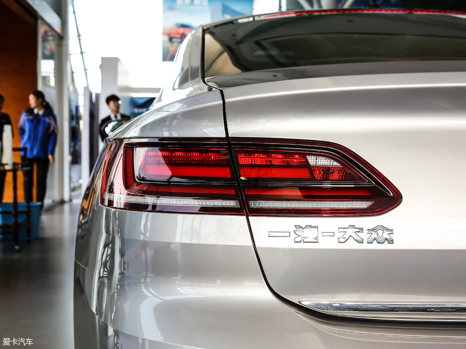 2019CC 330TSI A V