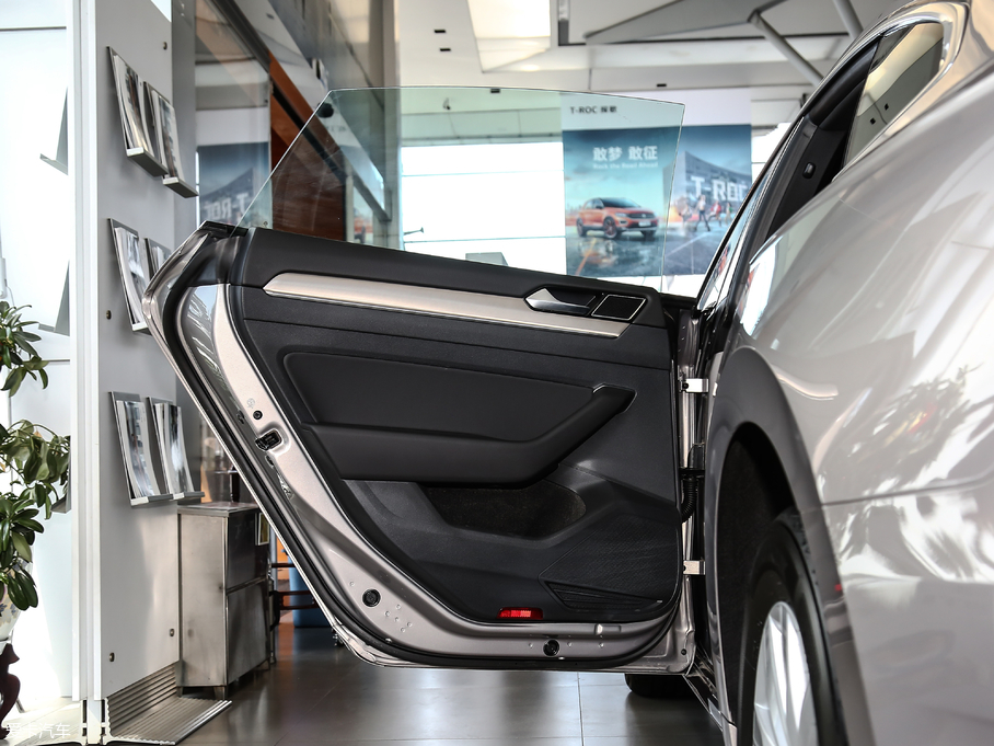 2019CC 330TSI A V