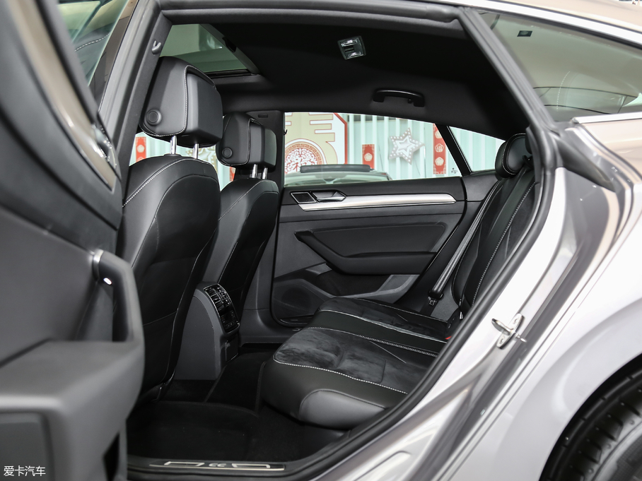 2019CC 330TSI A V