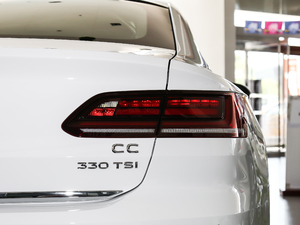 2019款330TSI 华颜版 国VI 尾灯