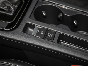 2019款330TSI 华颜版 国VI 驻车制动器