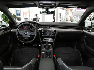 2019款330TSI 华颜版 国VI 内饰全景