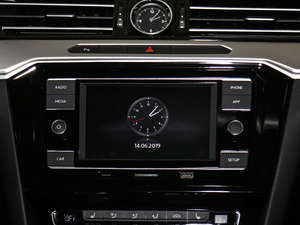 2019款330TSI 华颜版 国VI 中控台显示屏