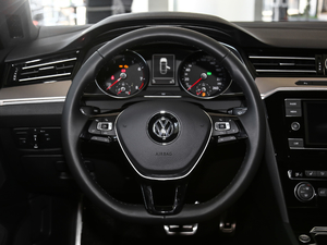 2019款330TSI 华颜版 国VI 方向盘