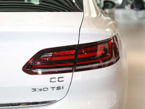 2019款330TSI 魅颜版 国VI 尾灯