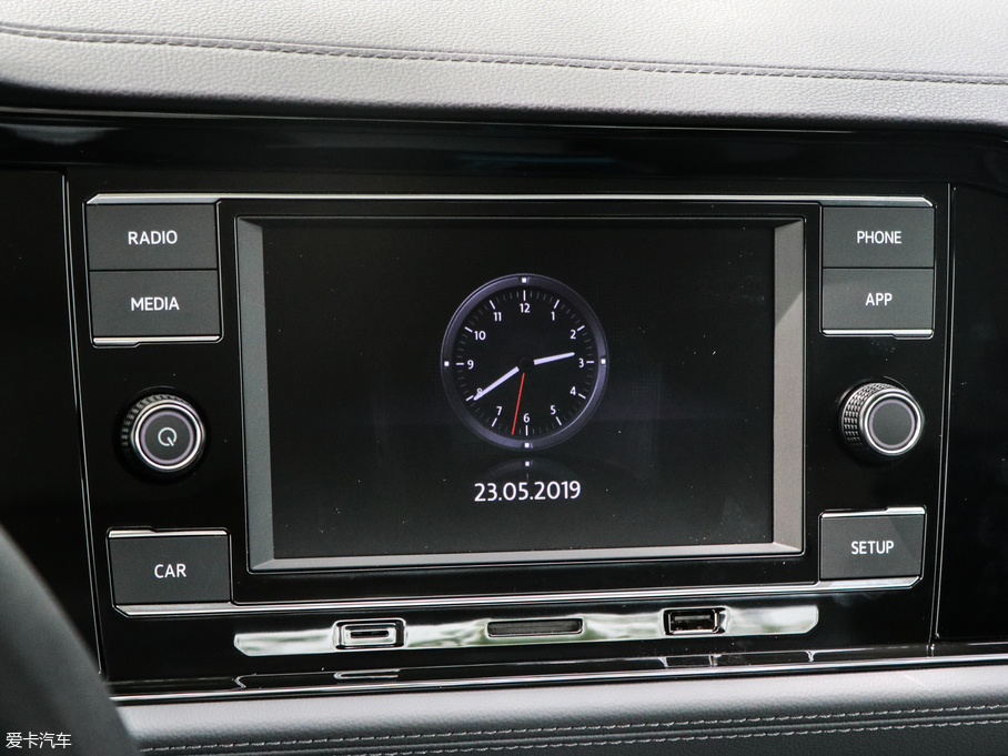 2019�����v 200TSI DSG���m�� ��V