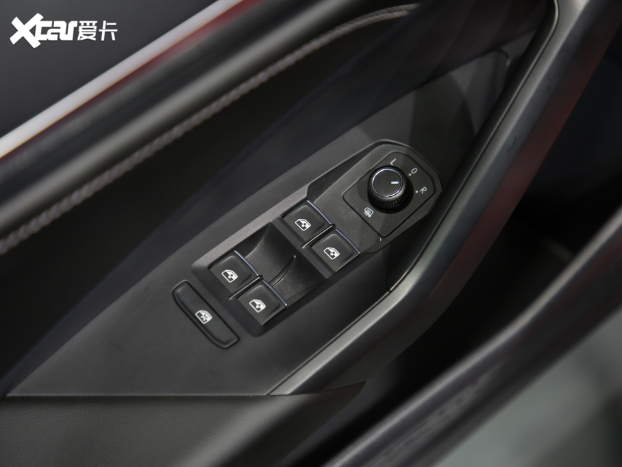 2019v 280TSI DSG R-Line VI