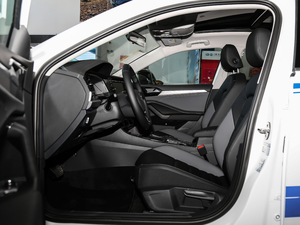 2019款280TSI DSG舒适型 国V 前排空间