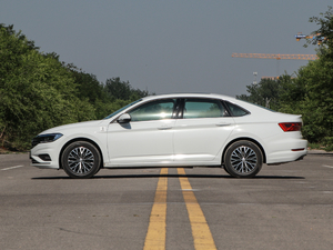 2019款200TSI DSG舒适型 国V 正侧（左）