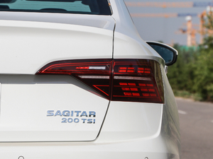 2019款200TSI DSG舒适型 国V 尾灯